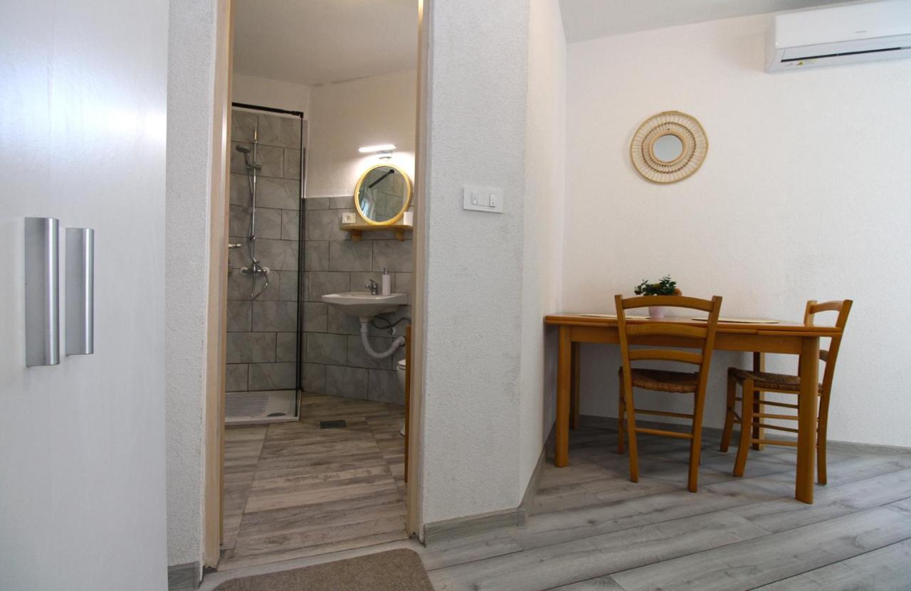 Apartment Josip 1649 Fažana Exterior foto